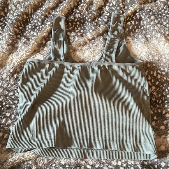 Streetwear crop top with a built in bra. Size Large clolour olive green! - Picture 2 of 2